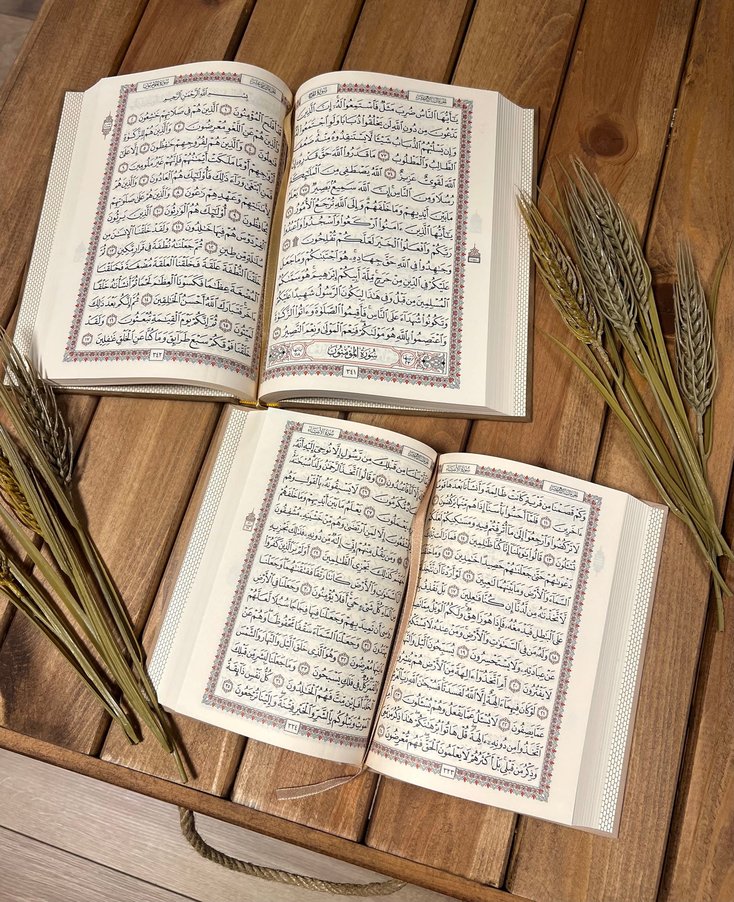 Quran Medina-Mushaf mit Samt & Hardcover - Großformat